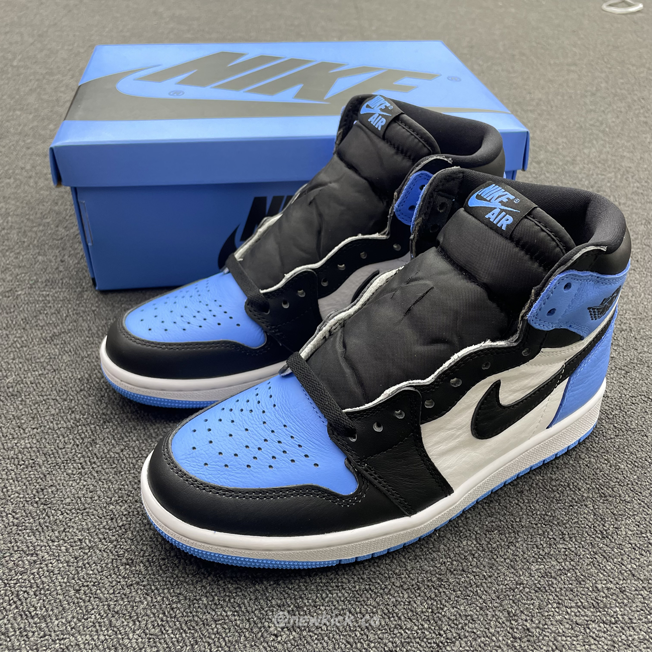 Air Jordan 1 Retro High Og University Blue Dz5485 400 (6) - newkick.vip