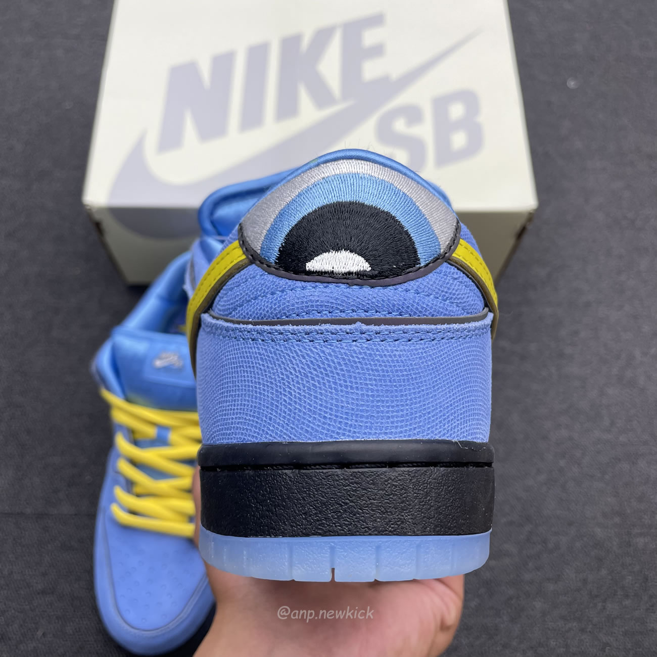 Nike Sb Dunk Low X The Powerpuff Girls On Feet Look At Bubbles Fz8320 400 (9) - newkick.vip