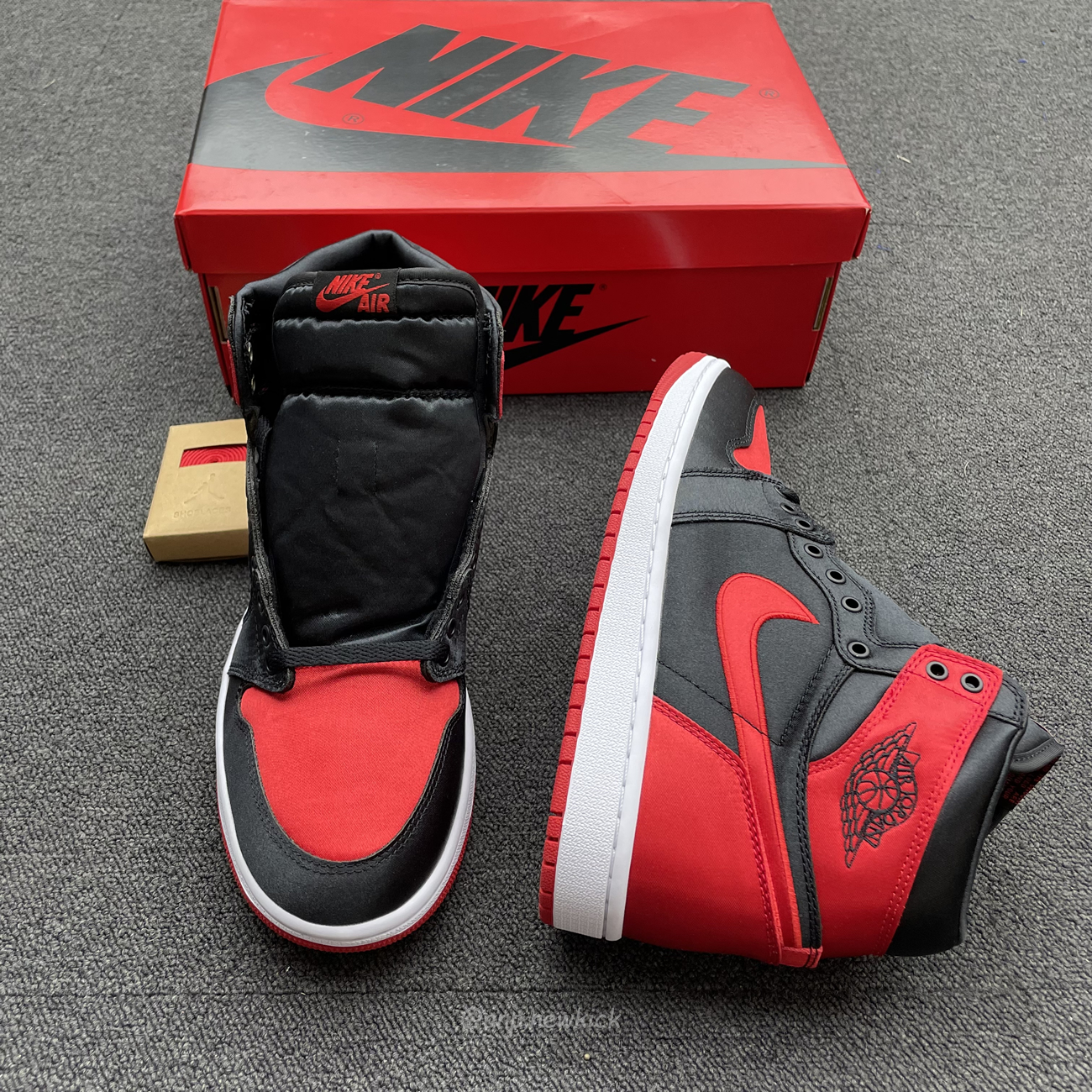 Air Jordan 1 Retro High Og Satin Bred Fd4810 061 (4) - newkick.vip