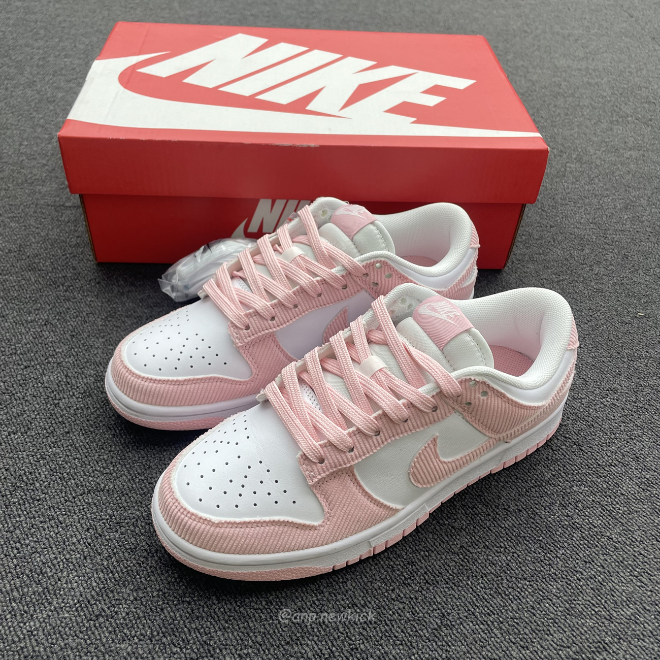 Nike Dunk Low Pink Corduroy Fn7167 100 (3) - newkick.vip