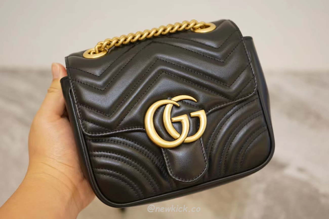 Gucci Gg Marmont Mini Shoulder Bag Matelasse Chevron Black (14) - newkick.vip