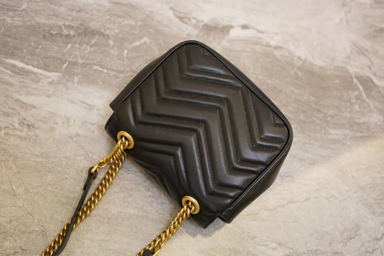 Gucci Gg Marmont Mini Shoulder Bag Matelasse Chevron Black (5) - newkick.vip