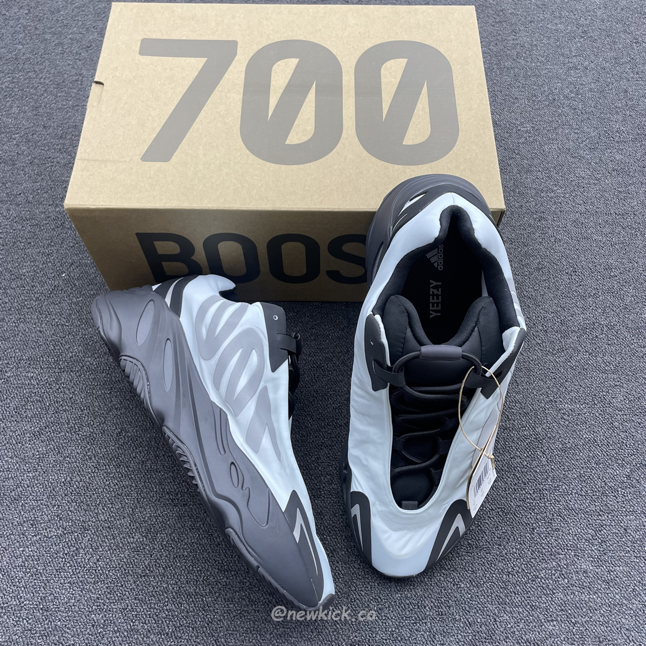 Adidas Yeezy Boost 700 Mnvn Blue Tint Gz0711 (11) - newkick.vip