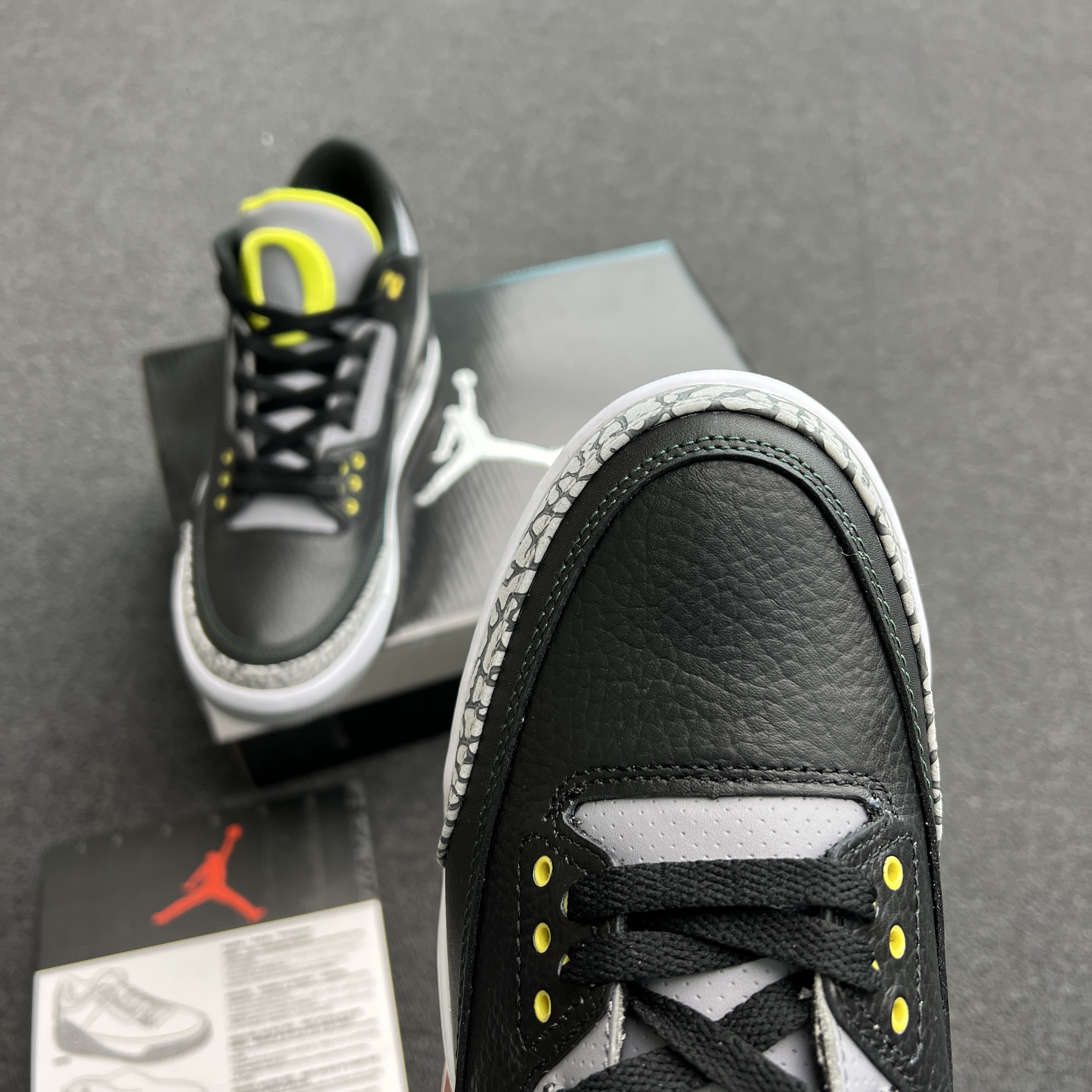 Jordan 3 Retro Oregon Ducks Pit Crew Both Pairs H011 Mnjdls 5 (1) - newkick.vip