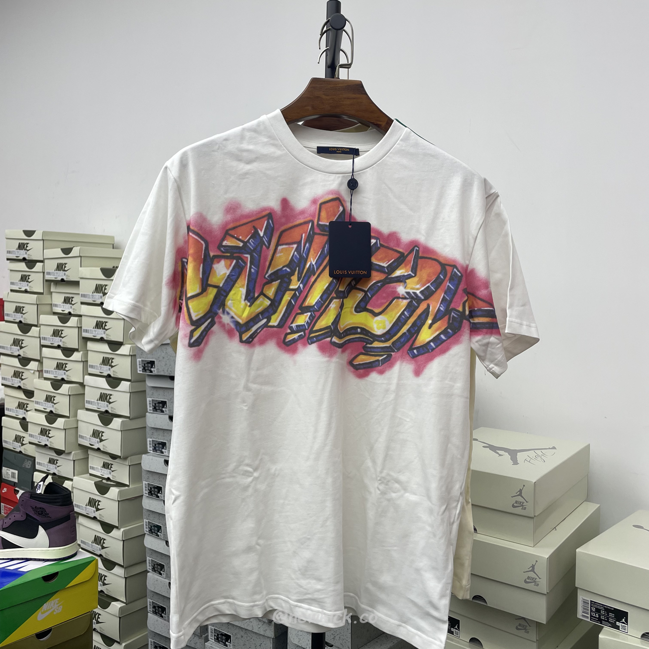 Louis Vuitton Graffiti T Shirt Milky White (10) - newkick.vip