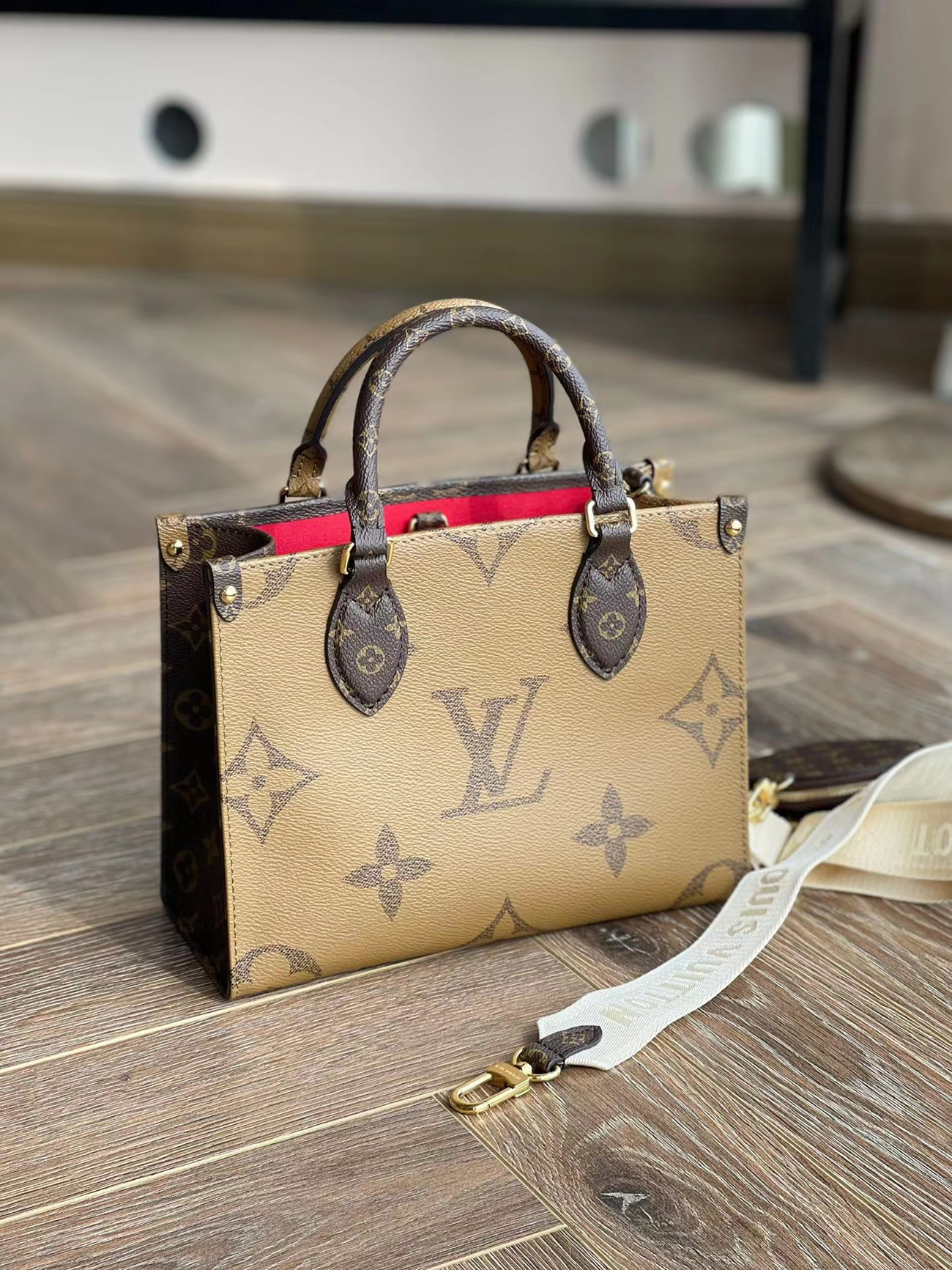 Louis Vuitton Onthego Mm M45321 (12) - newkick.vip