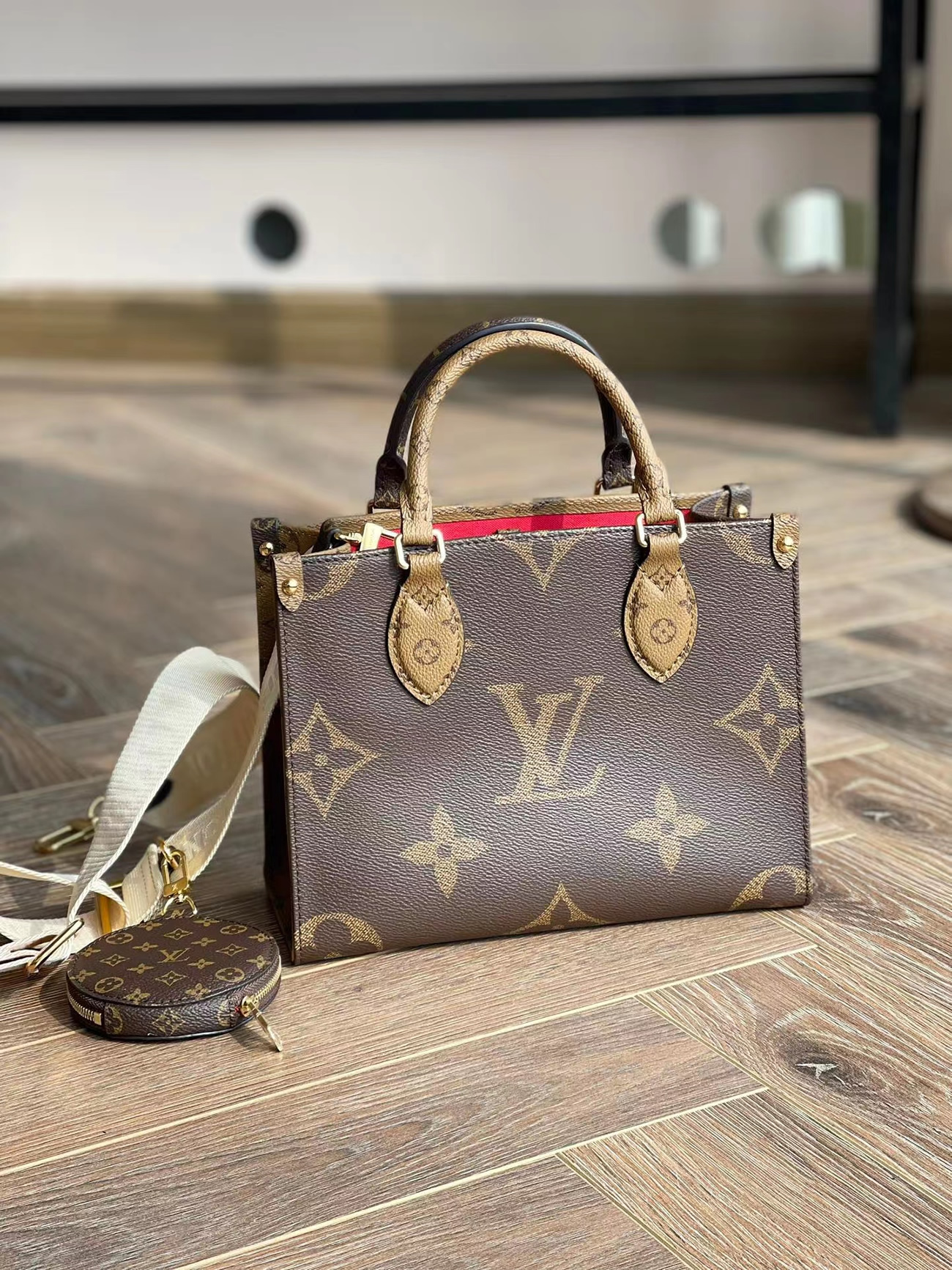 Louis Vuitton Onthego Mm M45321 (7) - newkick.vip