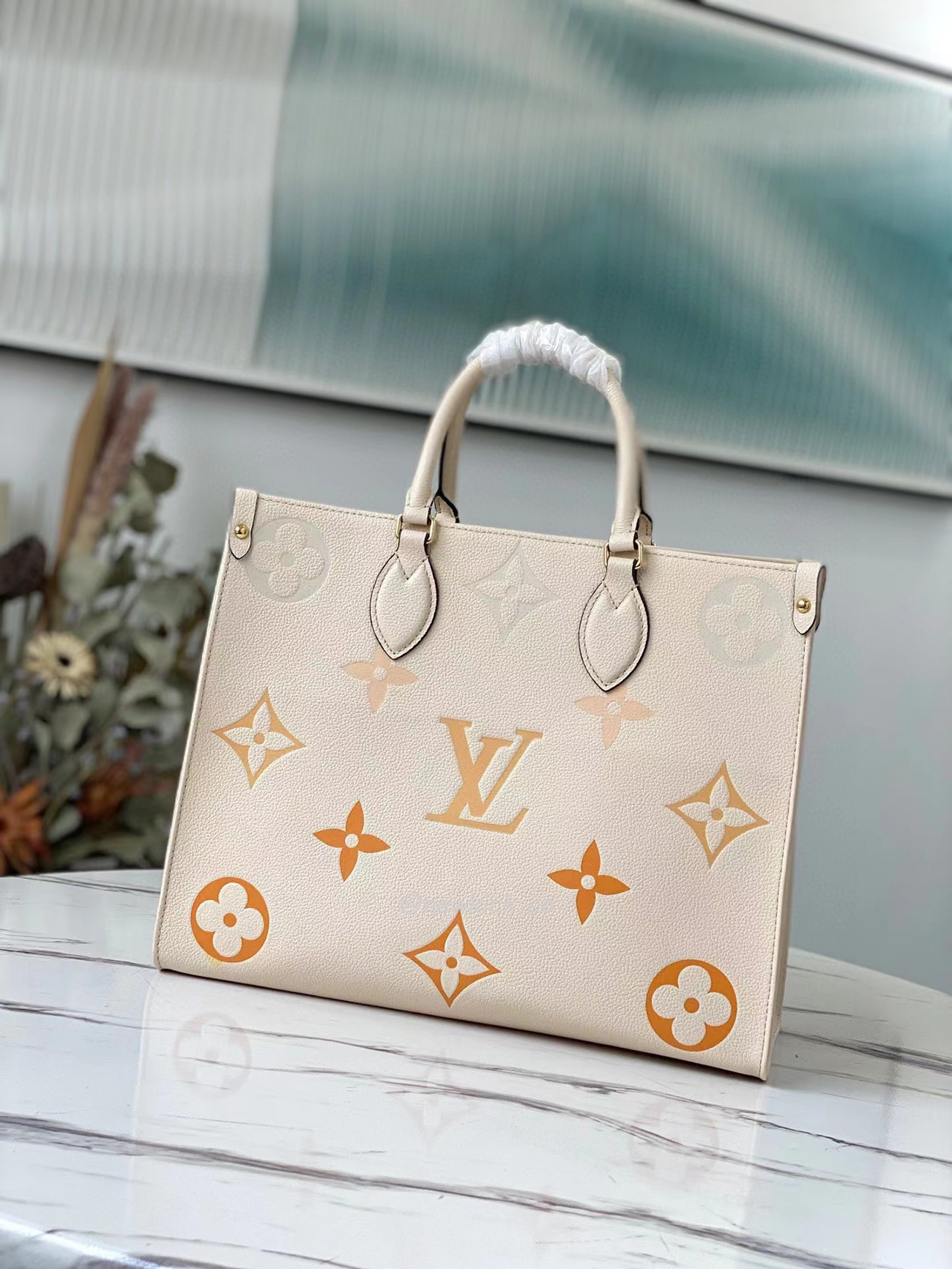 Louis Vuitton Onthego Mm Creamsaffron M45717 (3) - newkick.vip