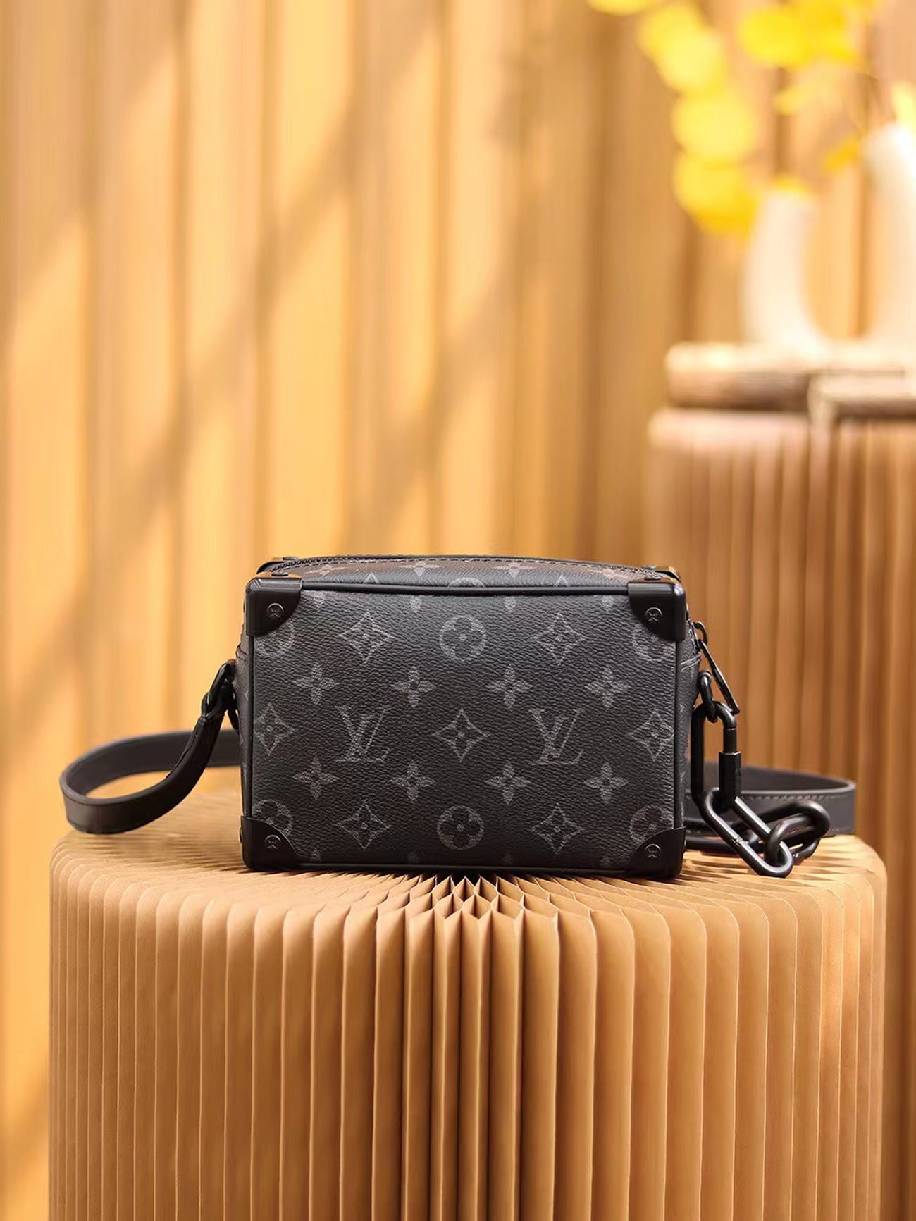 Louis Vuitton Pochette Volga Monogram Eclipse Black M68321 (17) - newkick.vip