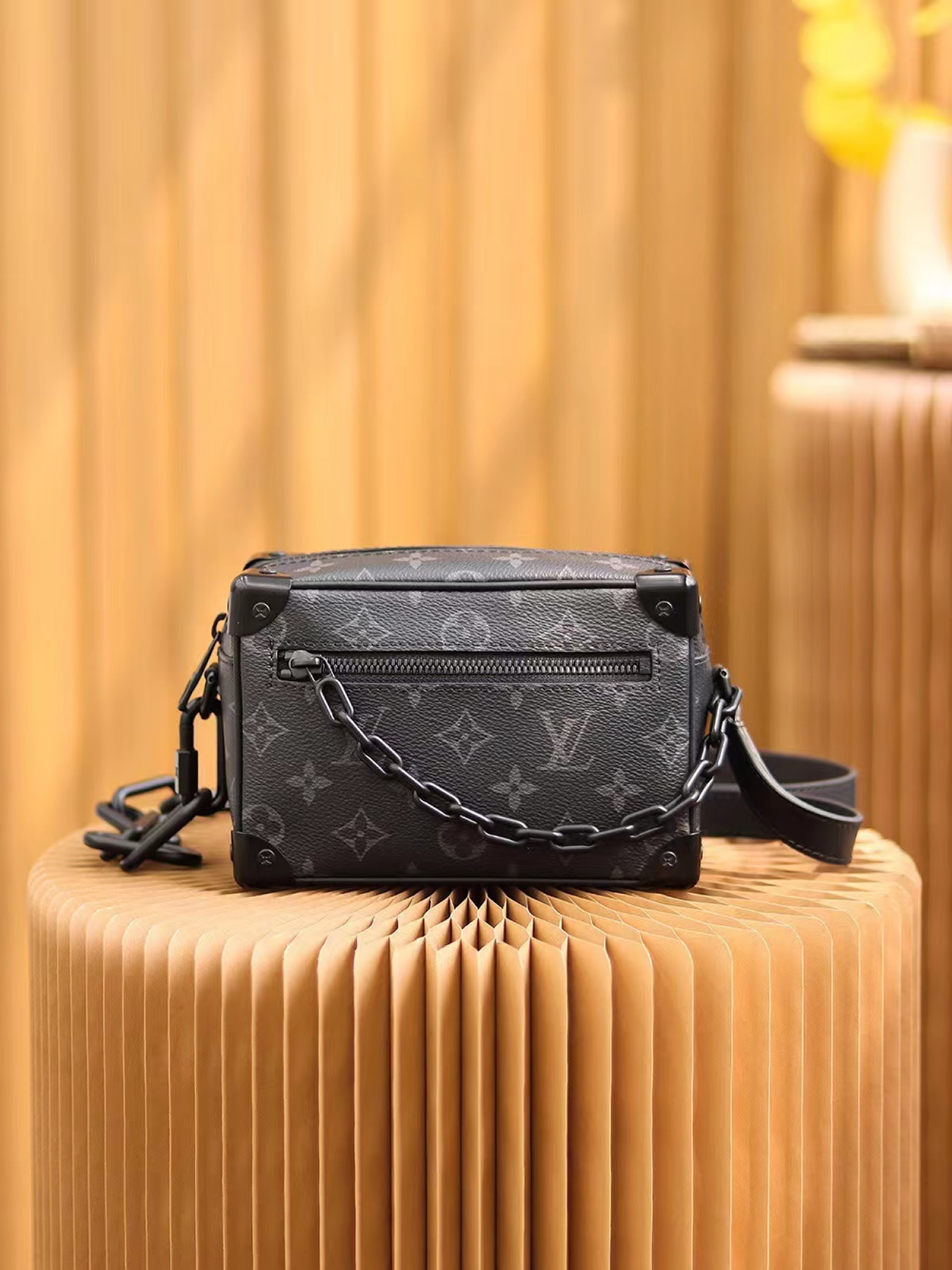 Louis Vuitton Pochette Volga Monogram Eclipse Black M68321 (18) - newkick.vip