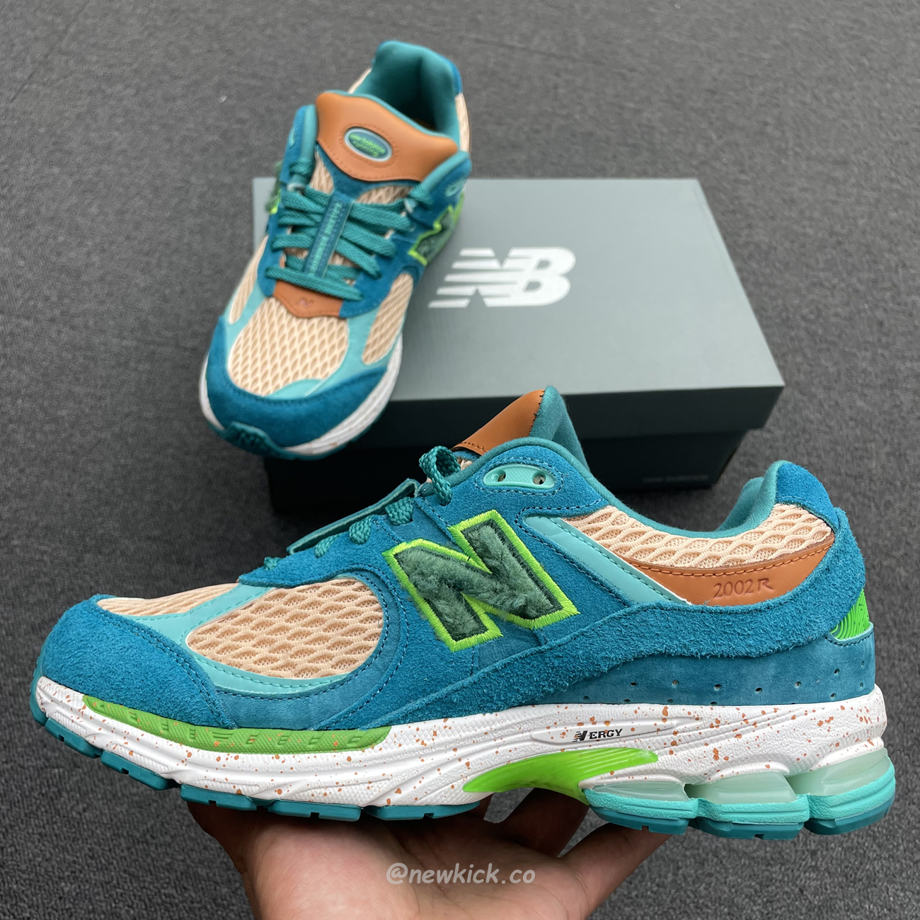 New Balance 2002r Salehe Bembury Water Be The Guide Ml2002rj (13) - newkick.vip