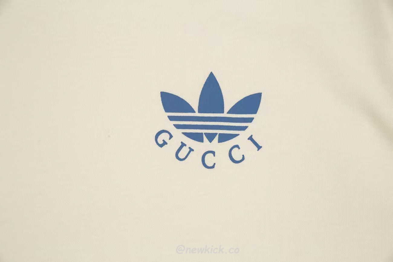 Gucci X Adidas Trefoil Print T Shirt Off White Ss22 (5) - newkick.vip