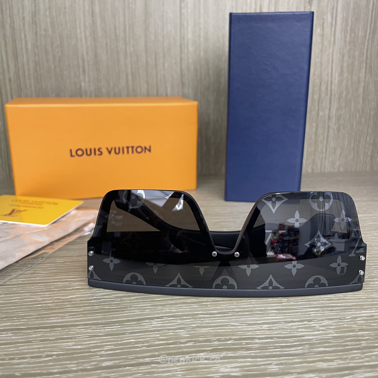 Louis Vuitton Lv Waimea Sunglasses (7) - newkick.vip