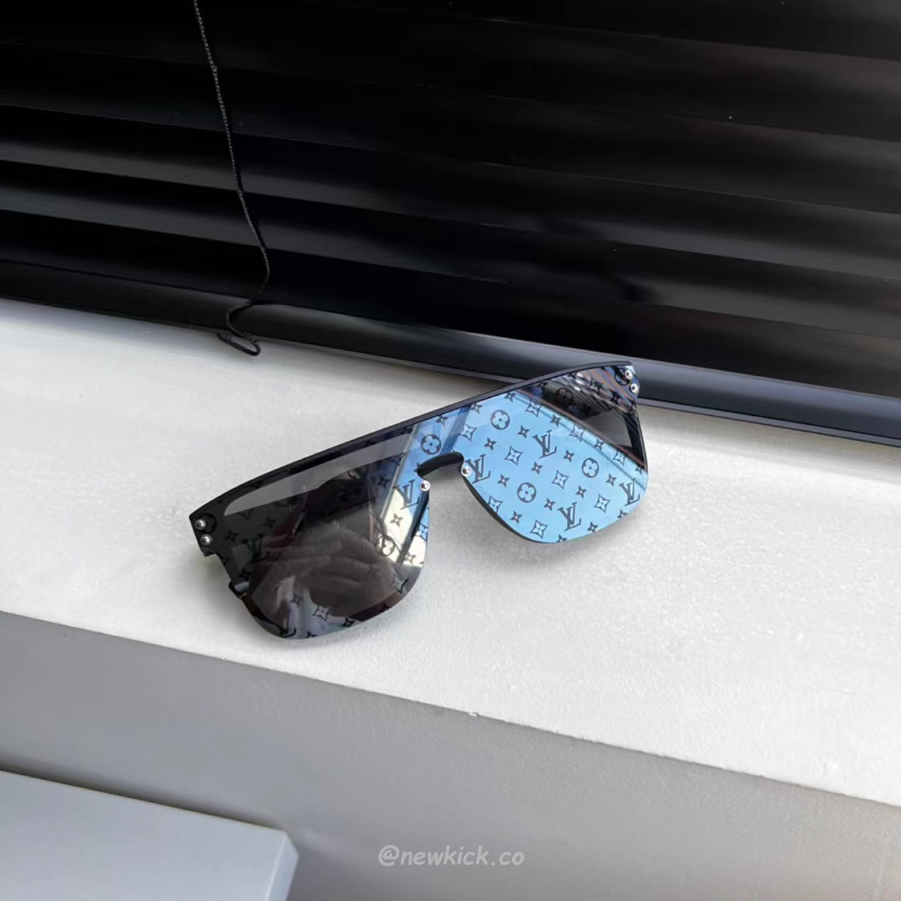 Louis Vuitton Lv Waimea Sunglasses Z1082e (4) - newkick.vip