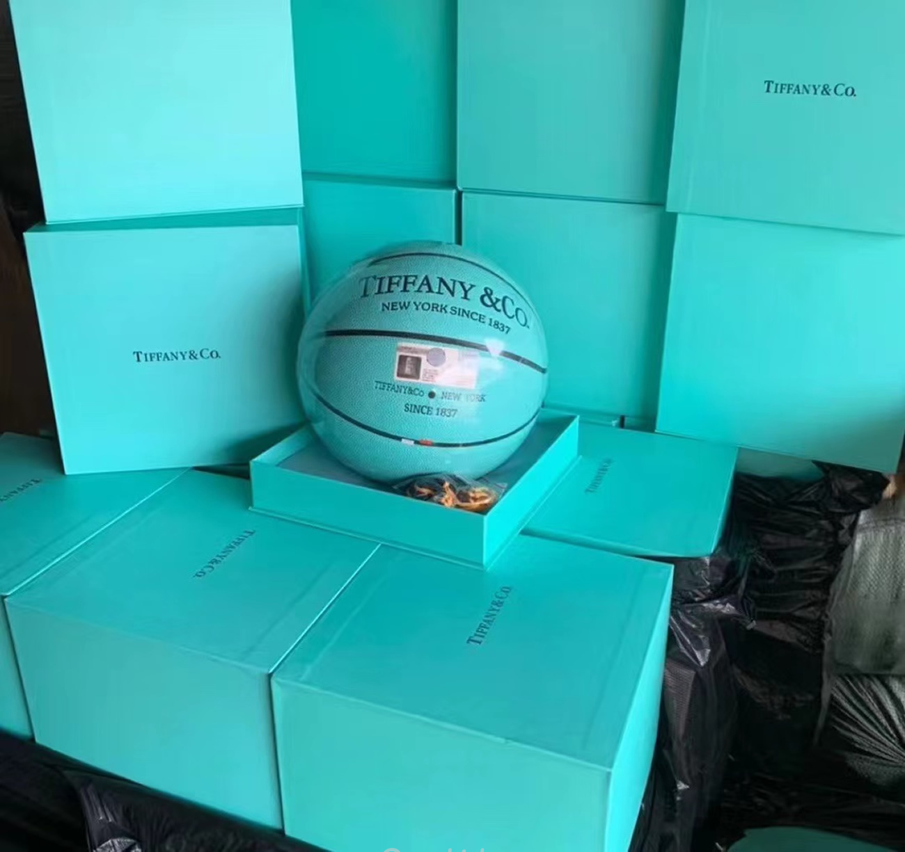 Tiffany X Cat Street X Spalding Basketball Tiffany Blue (7) - newkick.vip