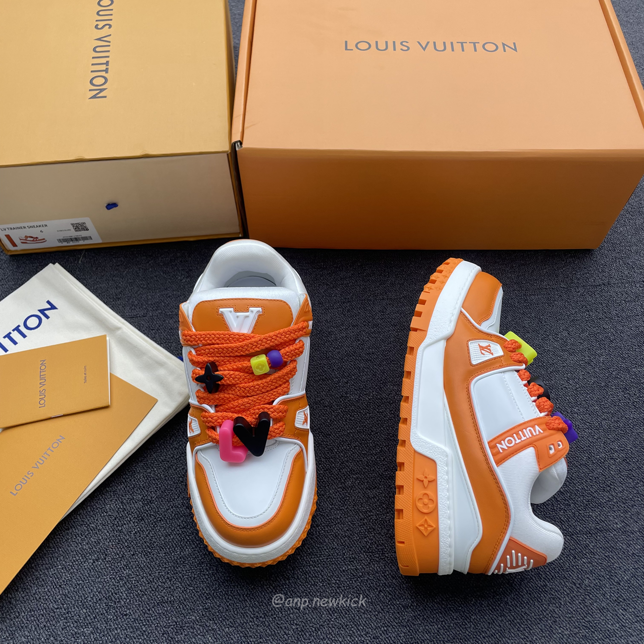 Louis Vuitton Trainer Maxi Orange Green White Black (11) - newkick.vip