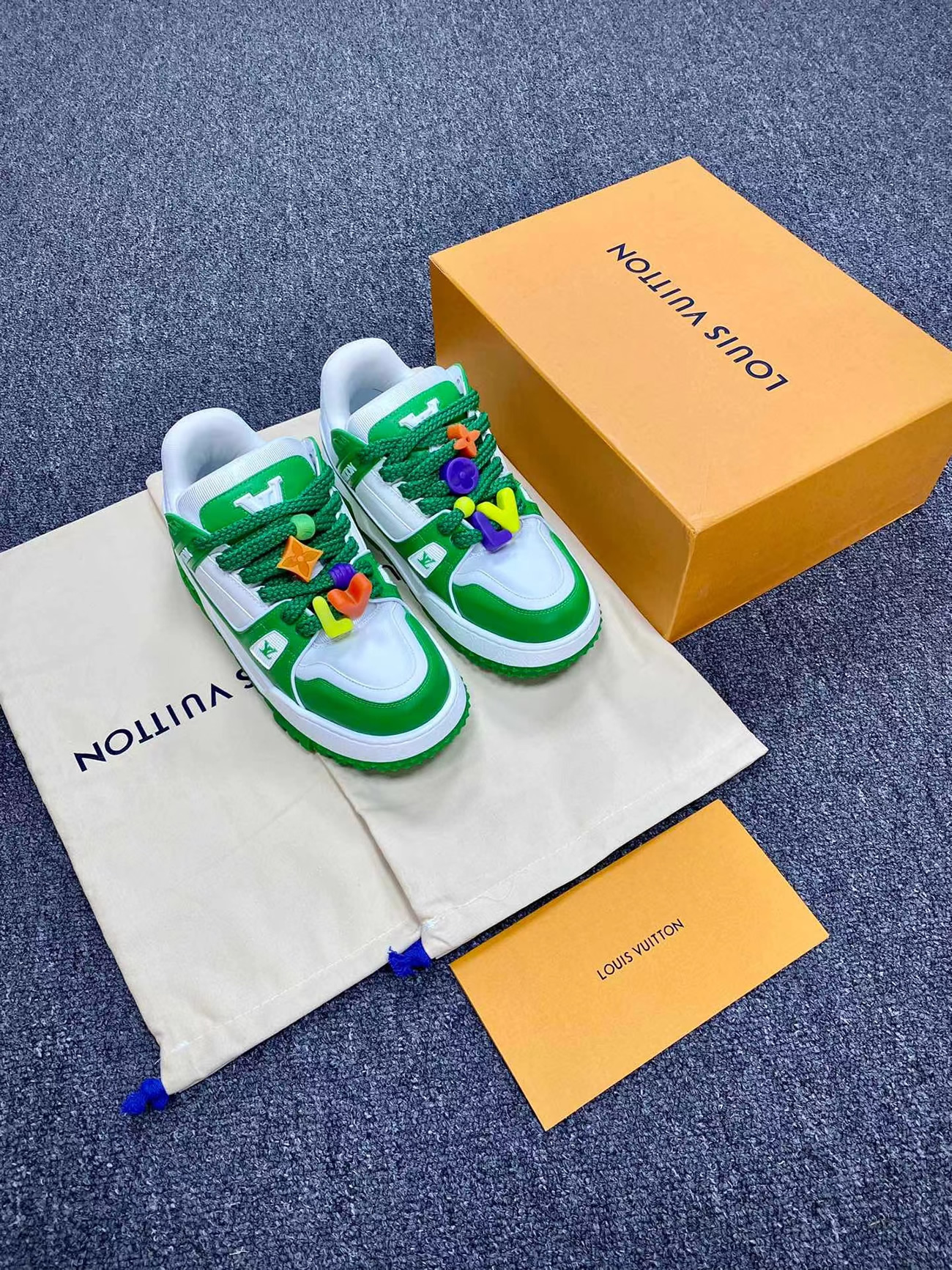 Louis Vuitton Trainer Maxi Orange Green White Black (17) - newkick.vip