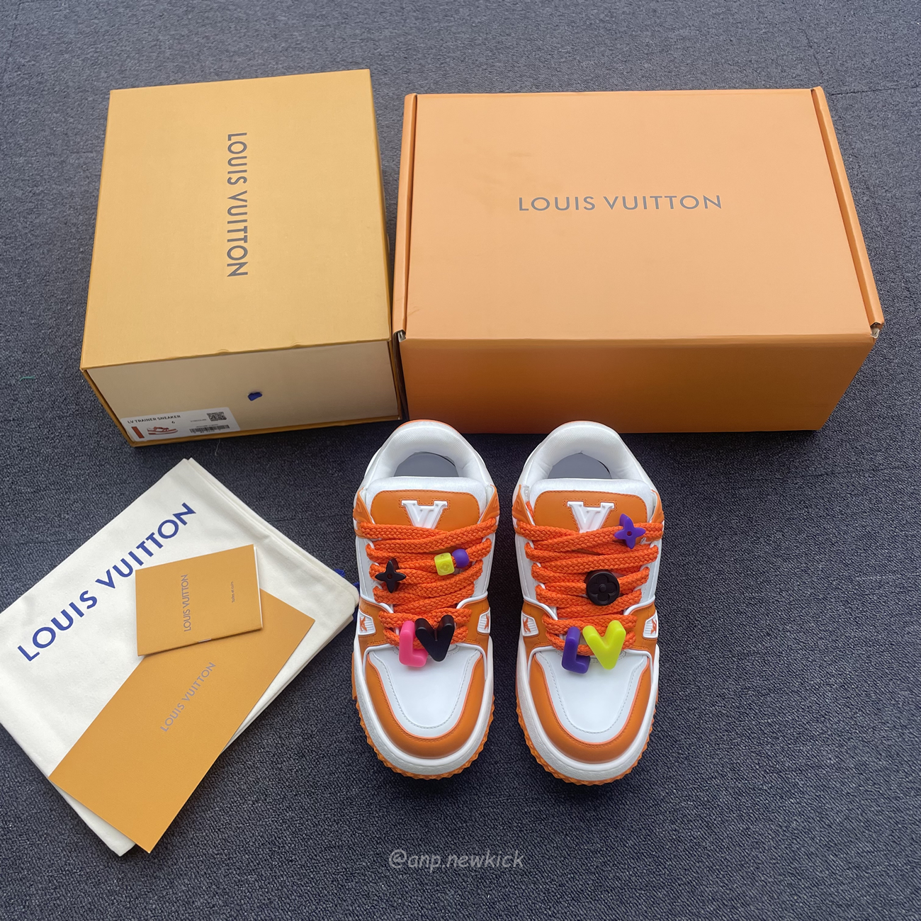 Louis Vuitton Trainer Maxi Orange Green White Black (2) - newkick.vip