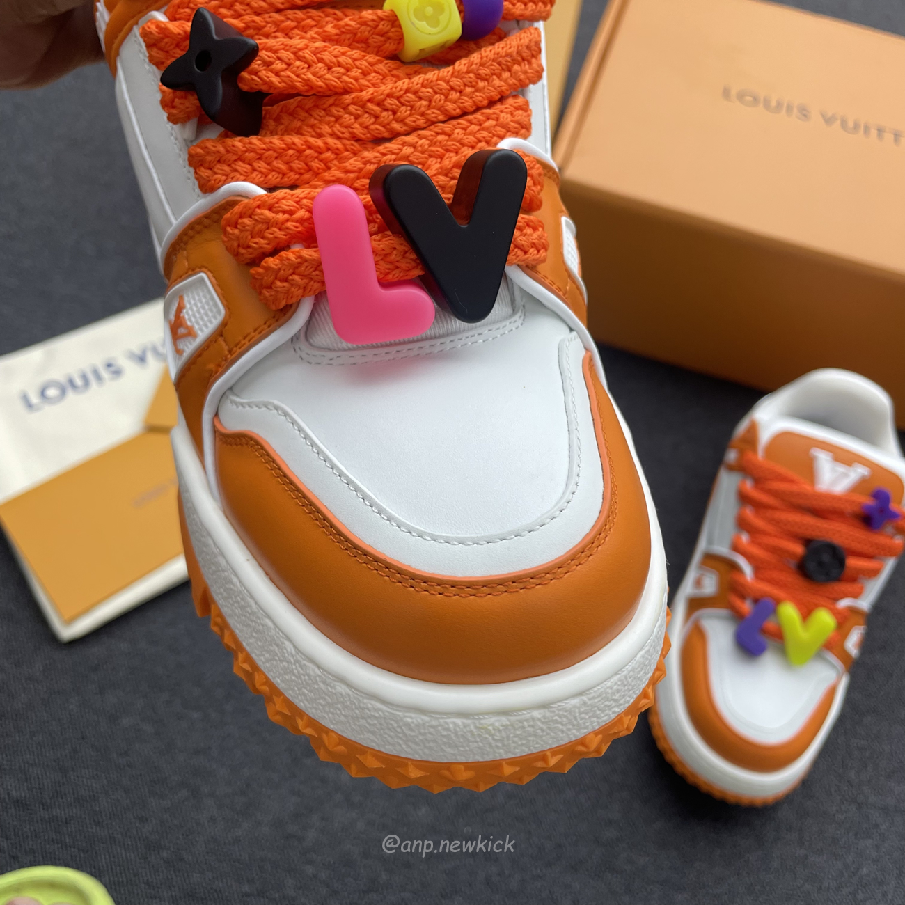 Louis Vuitton Trainer Maxi Orange Green White Black (7) - newkick.vip