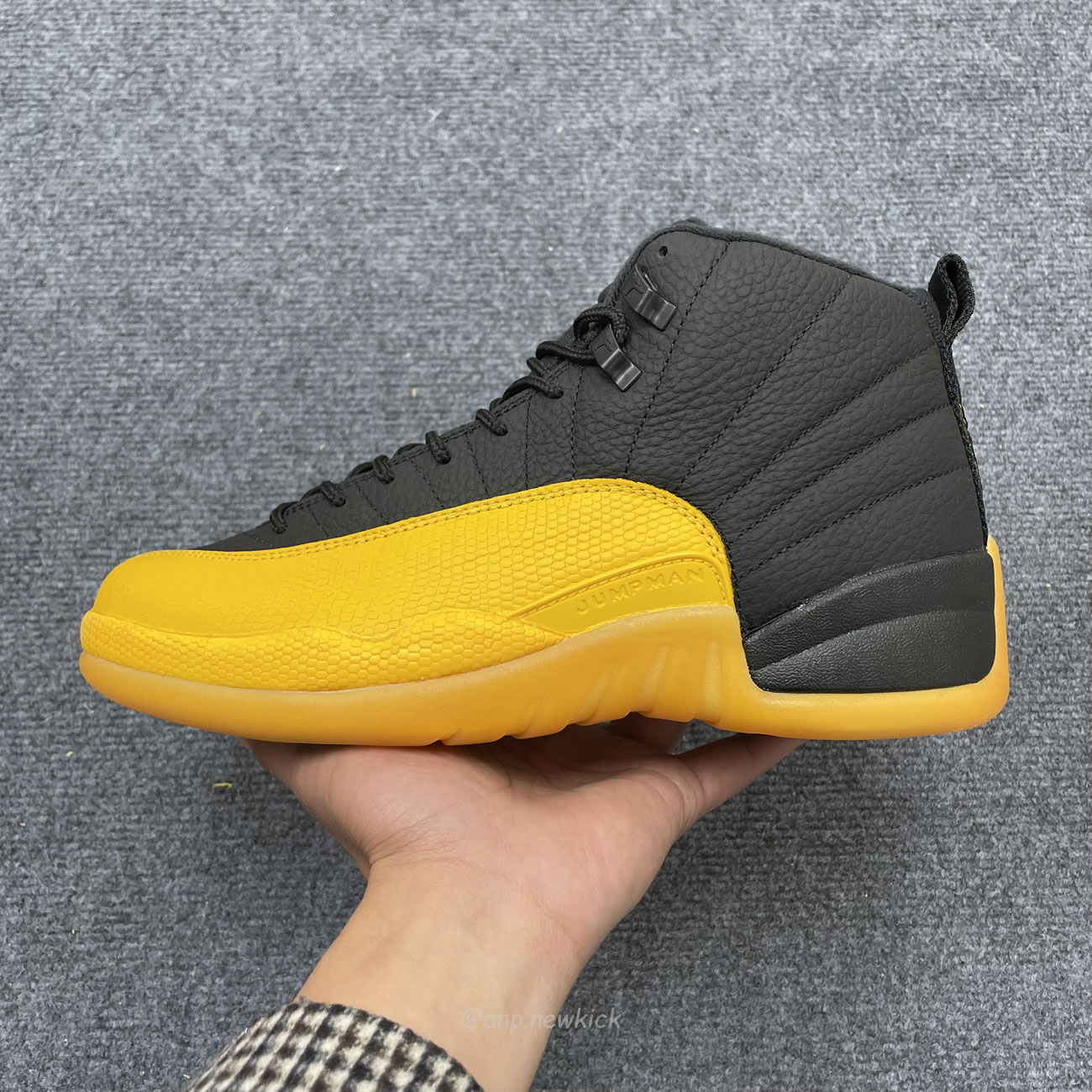 Air Jordan 12 Retro Black University Gold 130690 070 (6) - newkick.vip