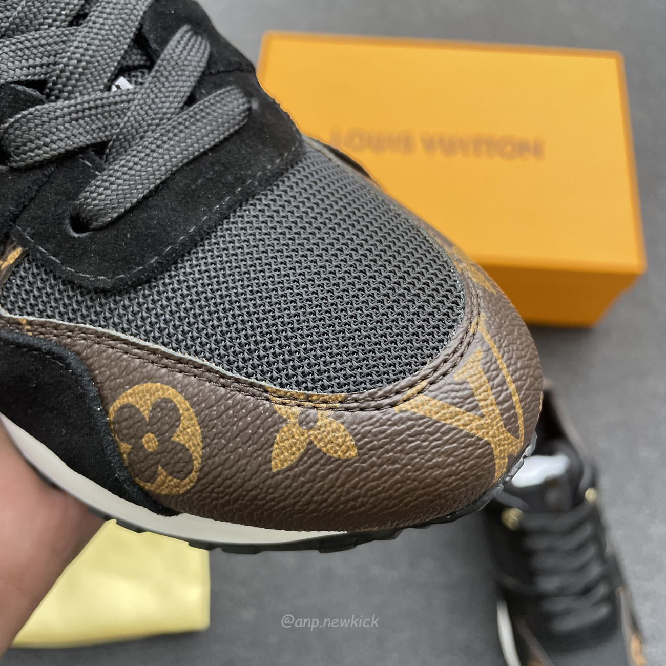 Louis Vuitton Run Away Black Gold 1a3cw0 (10) - newkick.vip