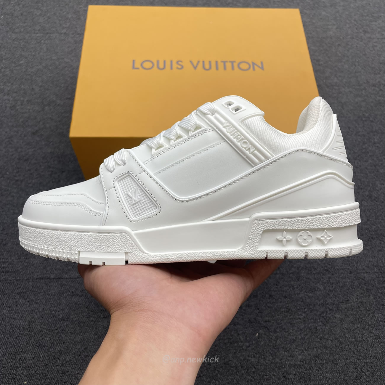 Louis Vuitton Lv Trainer Sneaker White 1a8wav (4) - newkick.vip