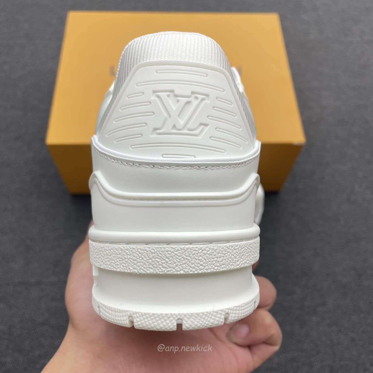 Louis Vuitton Lv Trainer Sneaker White 1a8wav (8) - newkick.vip