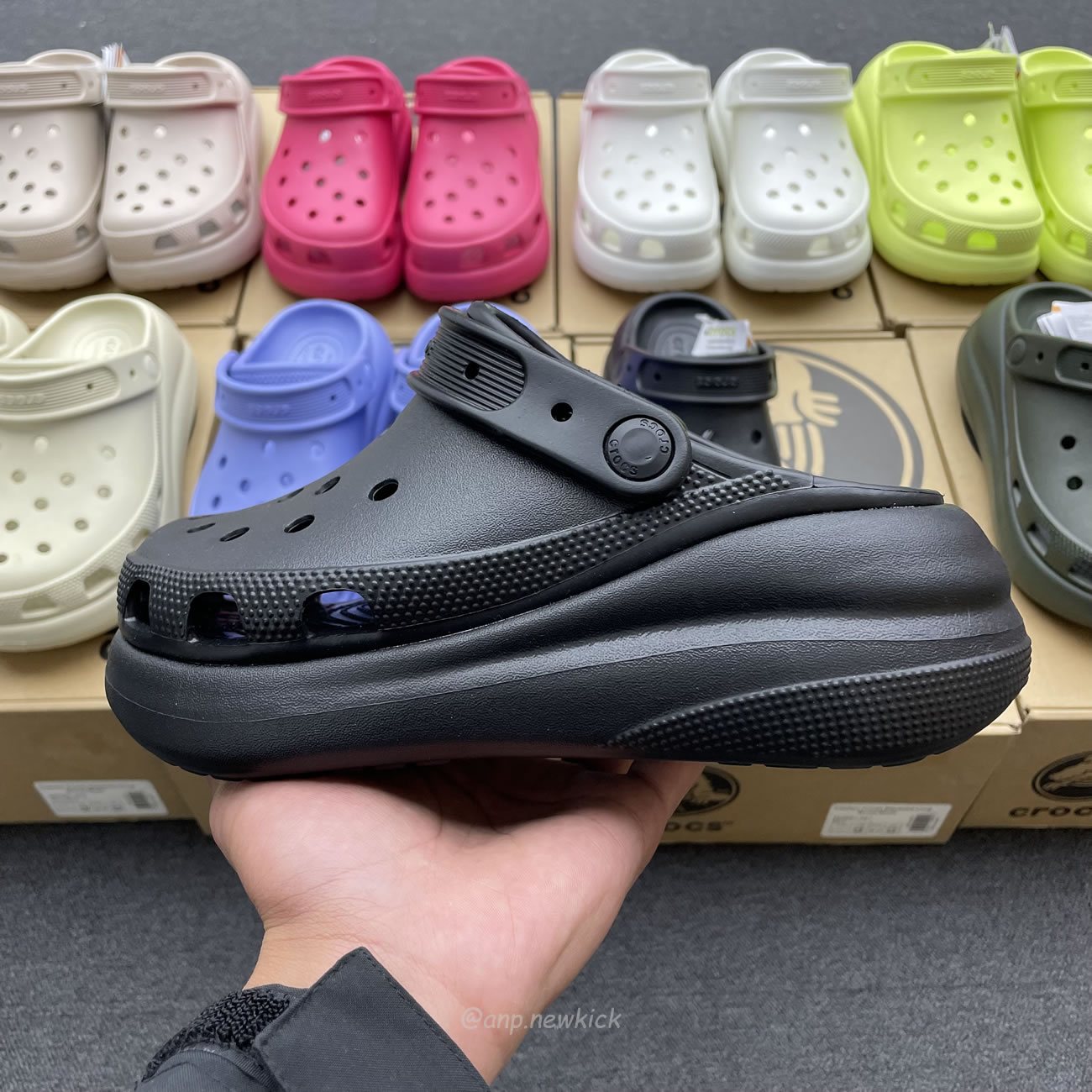 Crocs Classic Crush Clog Bone Multi Black White Green Blue Grey Red Green Dark Green Brown 207521 (22) - newkick.vip