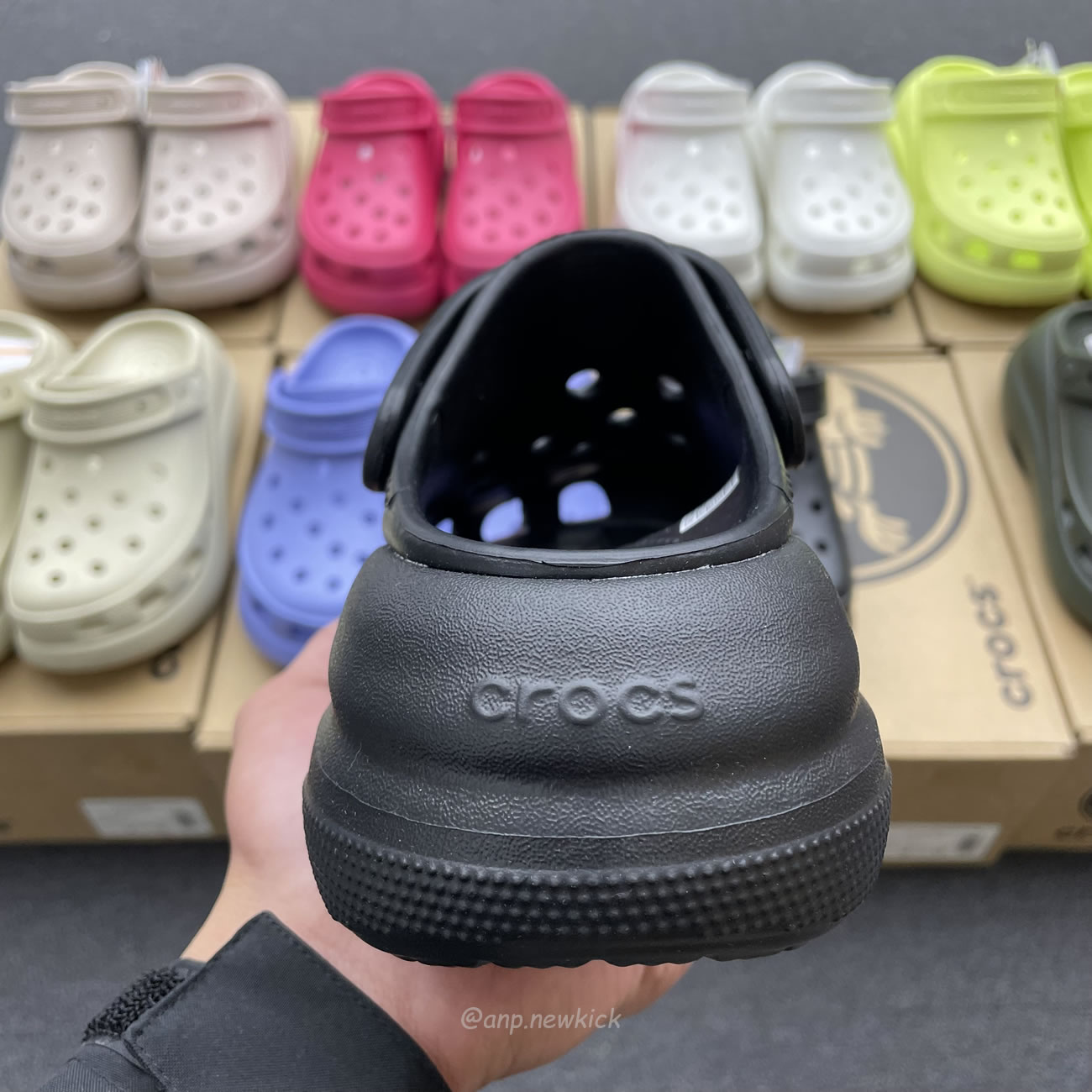 Crocs Classic Crush Clog Bone Multi Black White Green Blue Grey Red Green Dark Green Brown 207521 (5) - newkick.vip