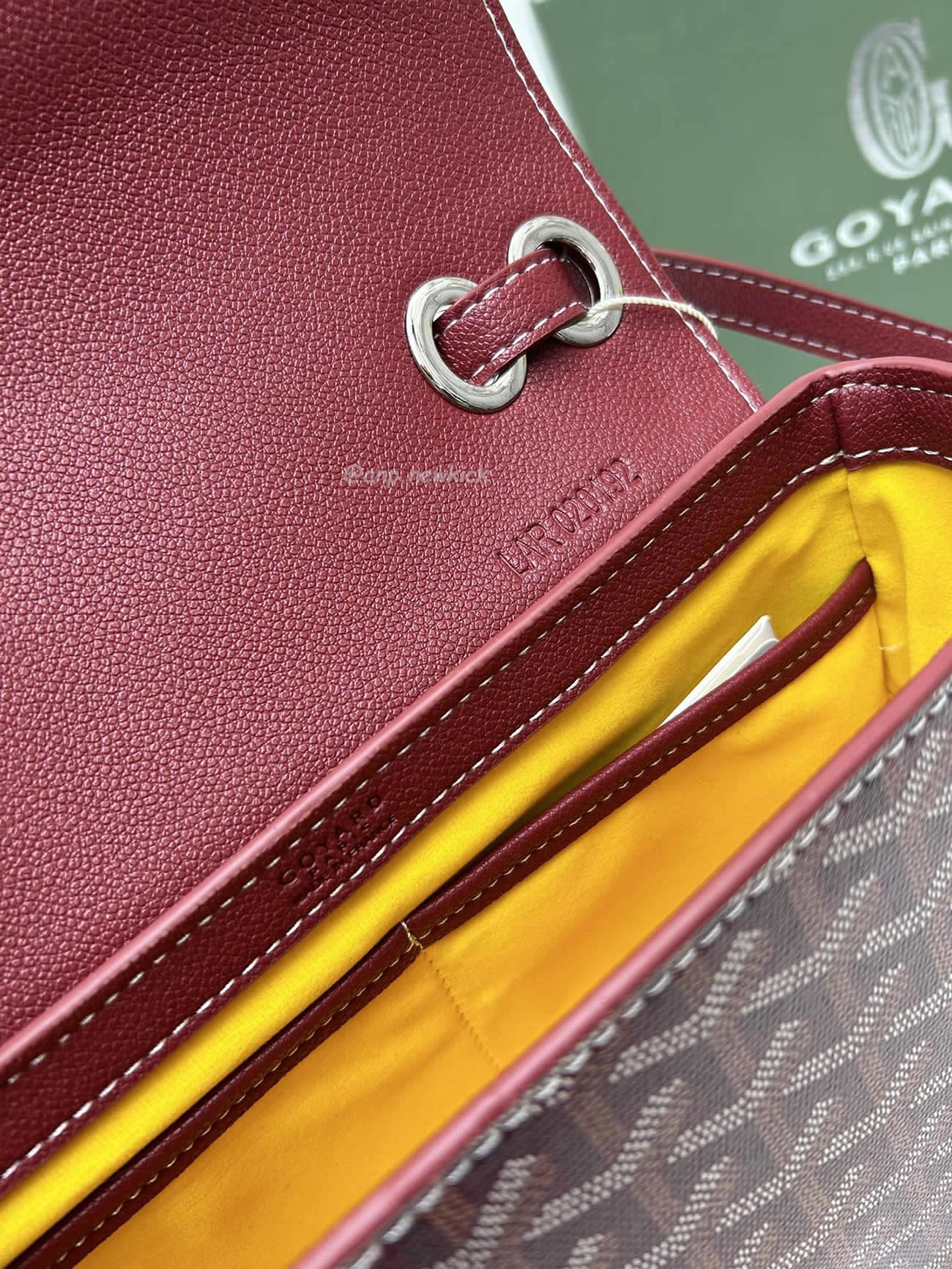 Goyard 233 Messenger Bag 17 Cm X 8 Cm X 25 Cm (25) - newkick.vip