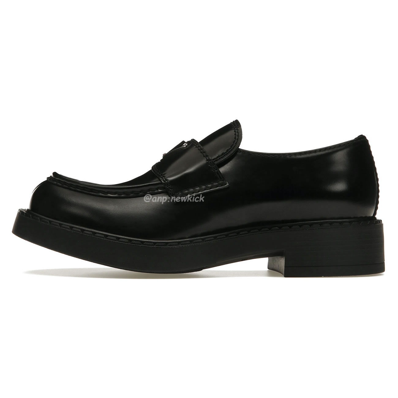 Prada 35mm Loafer Black Brushed Leather 2de127 055 F0002 (1) - newkick.vip