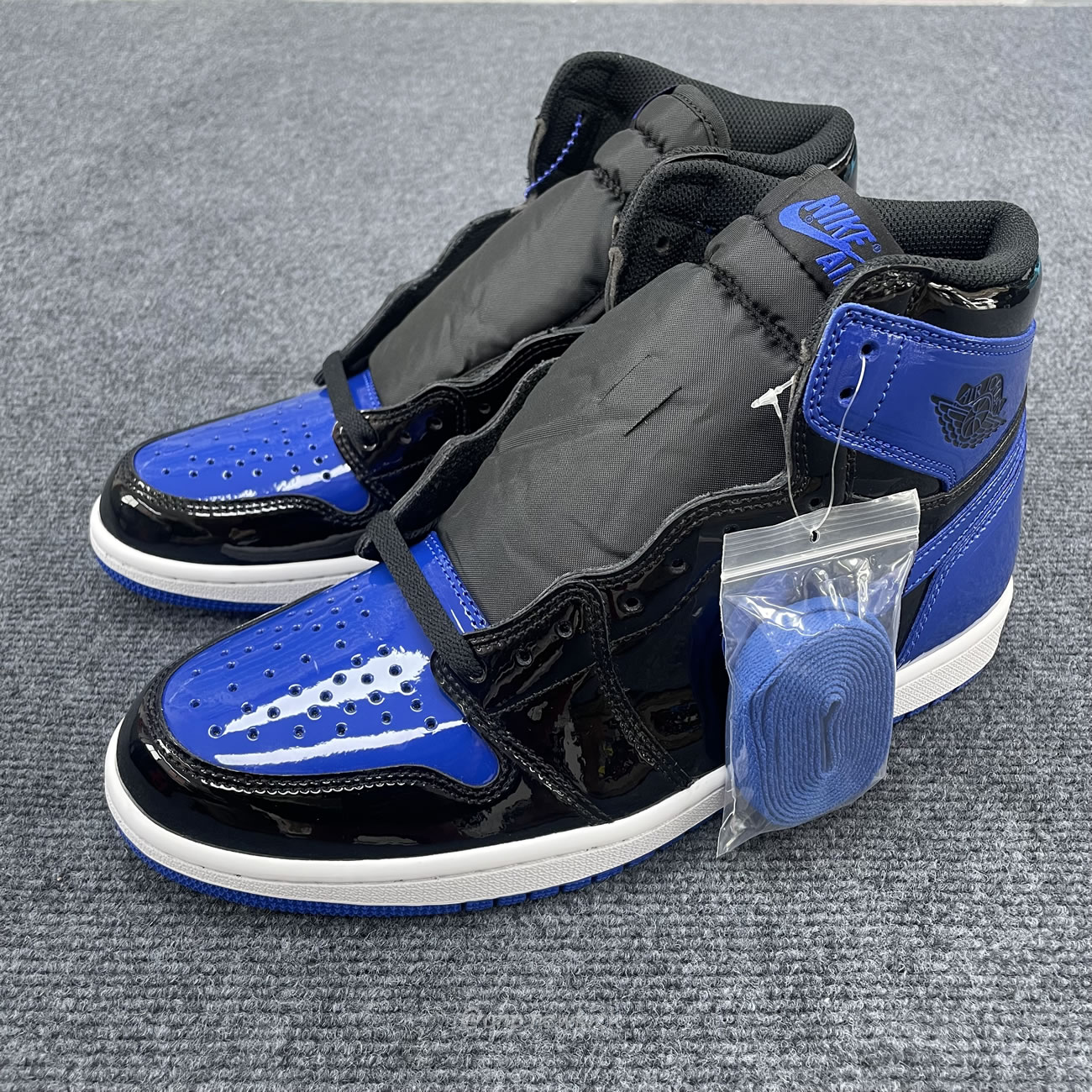 Air Jordan 1 Retro High Og Patent Royal 555088 404 (6) - newkick.vip