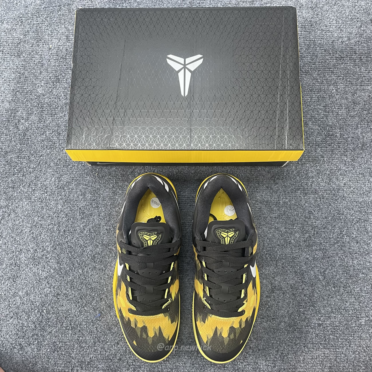 Nike Kobe 8 Xdr Black Yellow 555286‑077 (3) - newkick.vip