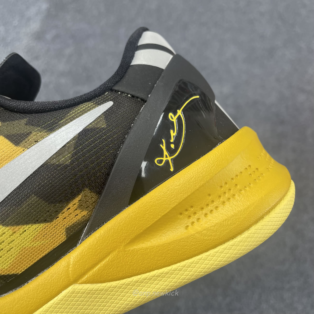 Nike Kobe 8 Xdr Black Yellow 555286‑077 (4) - newkick.vip