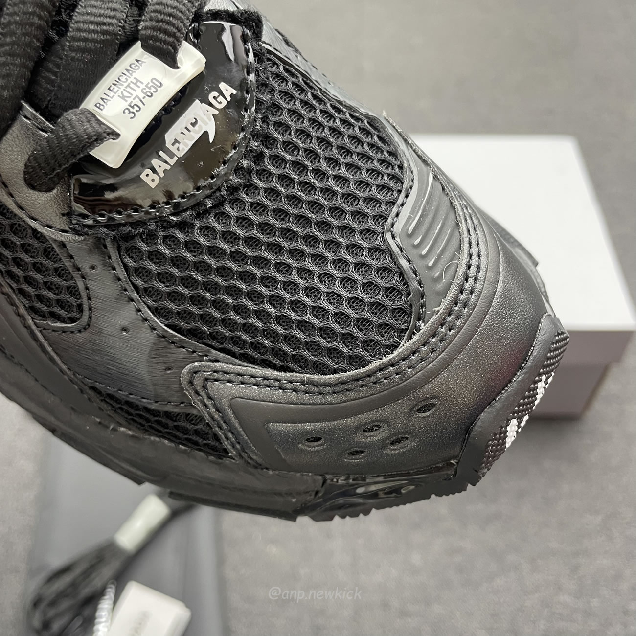 Balenciaga Runner Black 677403w3rb11000 (7) - newkick.vip