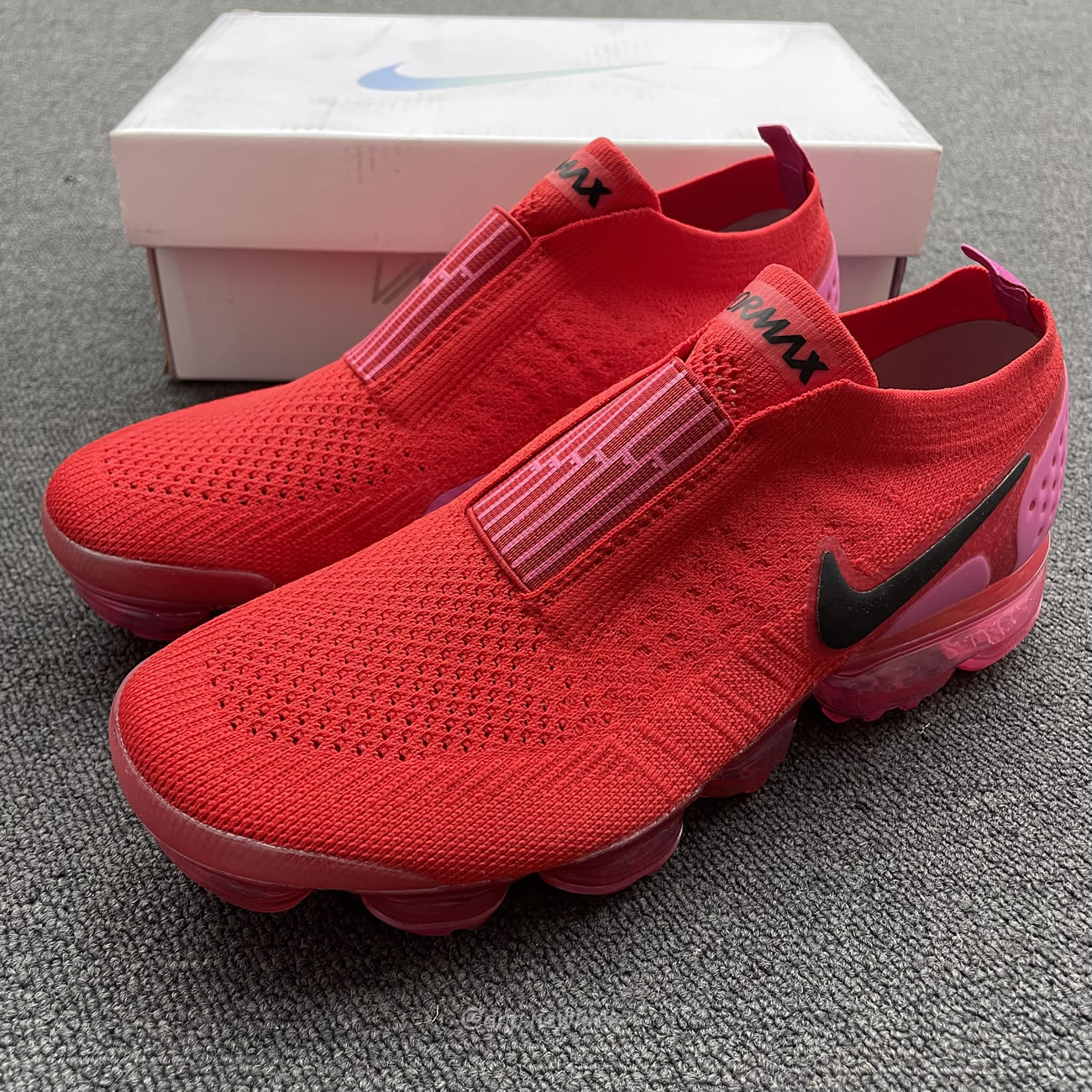 Nike Air Vapormax Moc 2 University Red Fuchsia Blast Womens Aj6599 600 (5) - newkick.vip