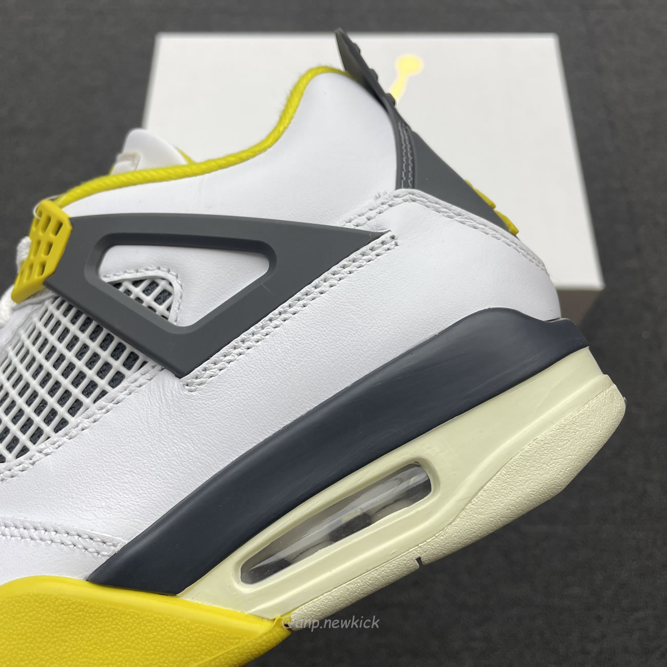 Air Jordan 4 Retro Vivid Sulfur Womens Aq9129 101 (11) - newkick.vip