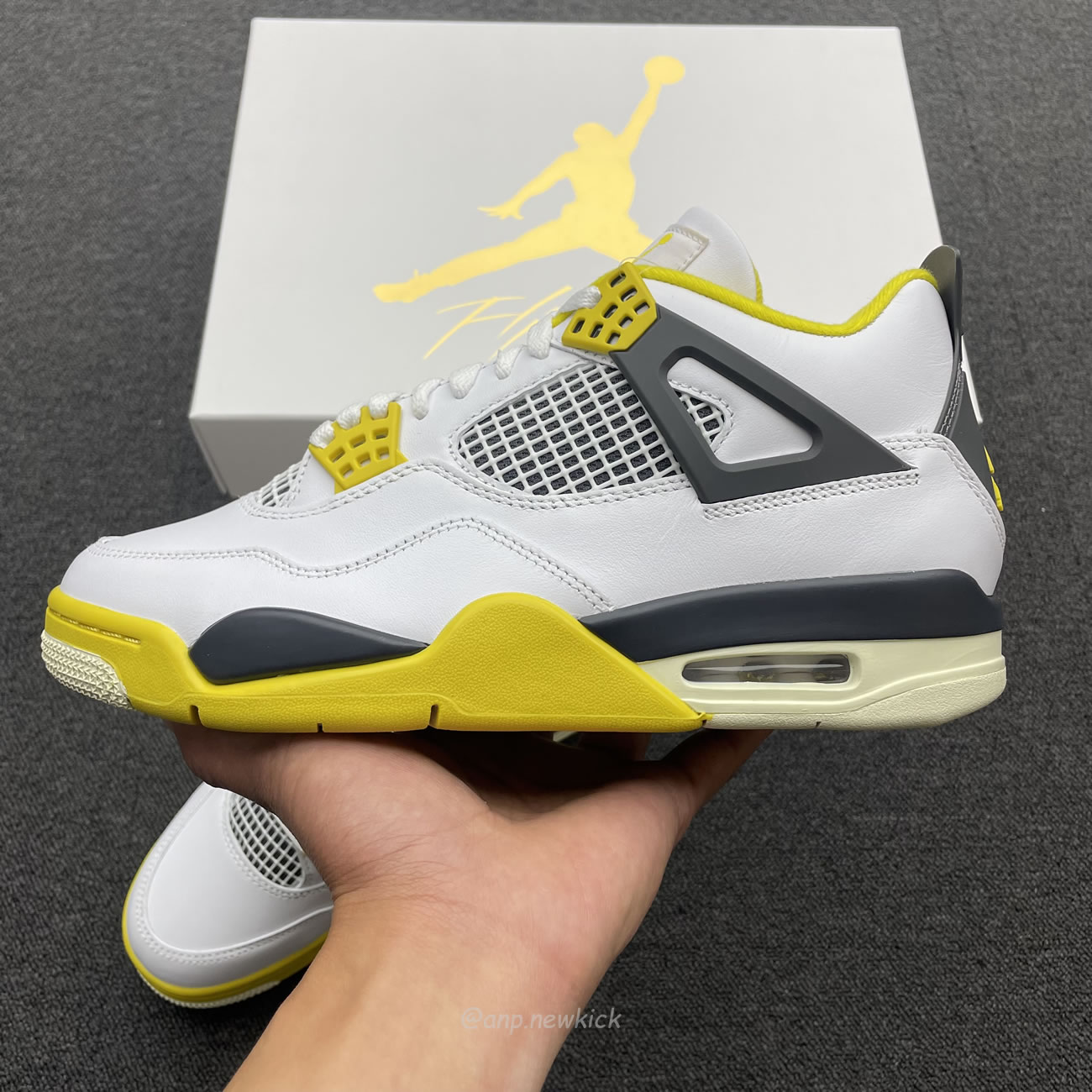 Air Jordan 4 Retro Vivid Sulfur Womens Aq9129 101 (2) - newkick.vip