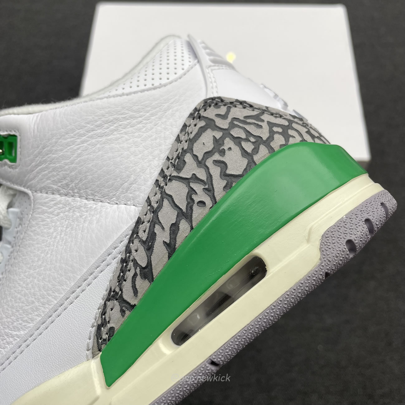 Air Jordan 3 Retro Lucky Green Womens Ck9246 136 (10) - newkick.vip