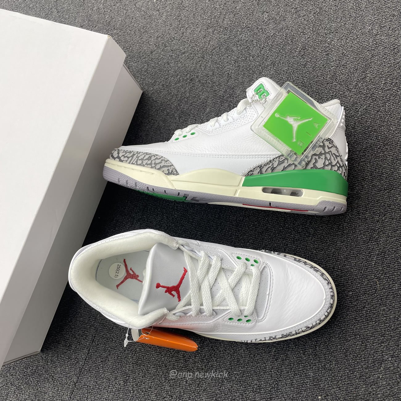 Air Jordan 3 Retro Lucky Green Womens Ck9246 136 (2) - newkick.vip