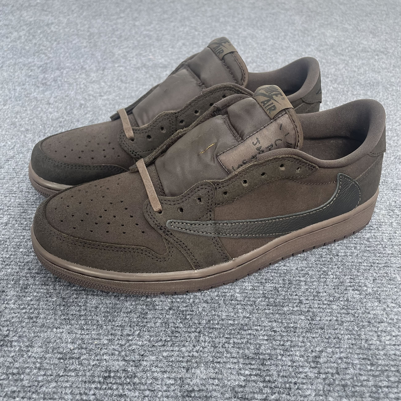 Travis Scott X Air Jordan 1 Low Og Velvet Brown Dm7866 202 (11) - newkick.vip