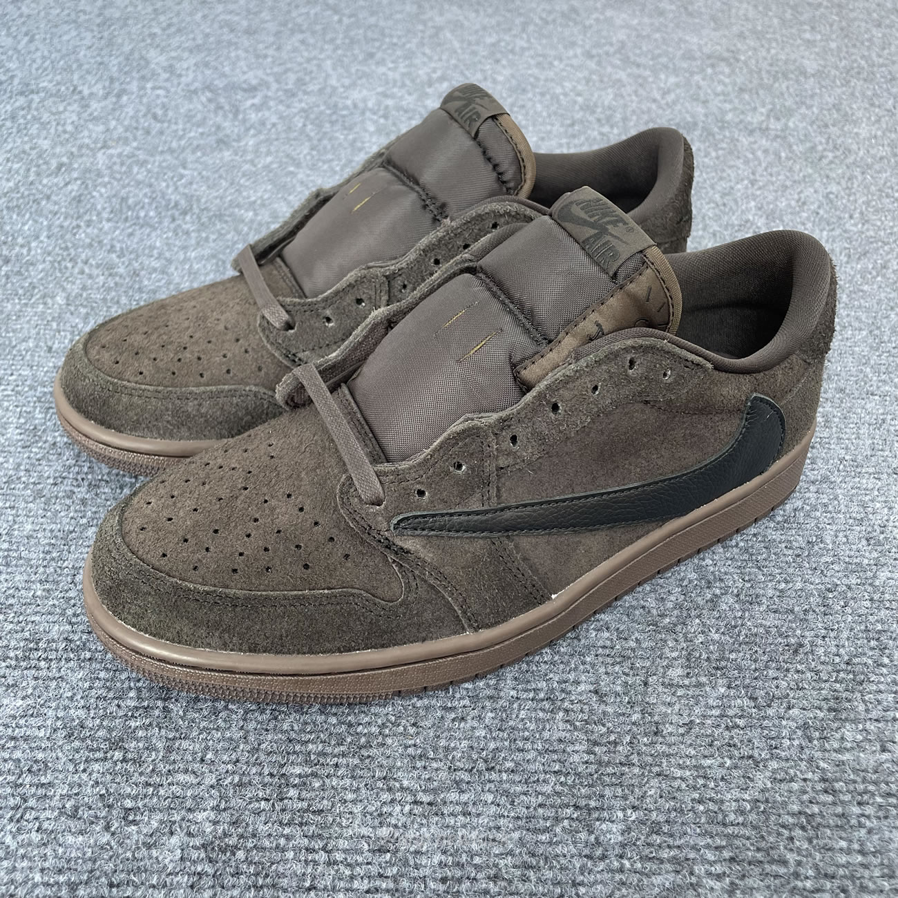 Travis Scott X Air Jordan 1 Low Og Velvet Brown Dm7866 202 (3) - newkick.vip