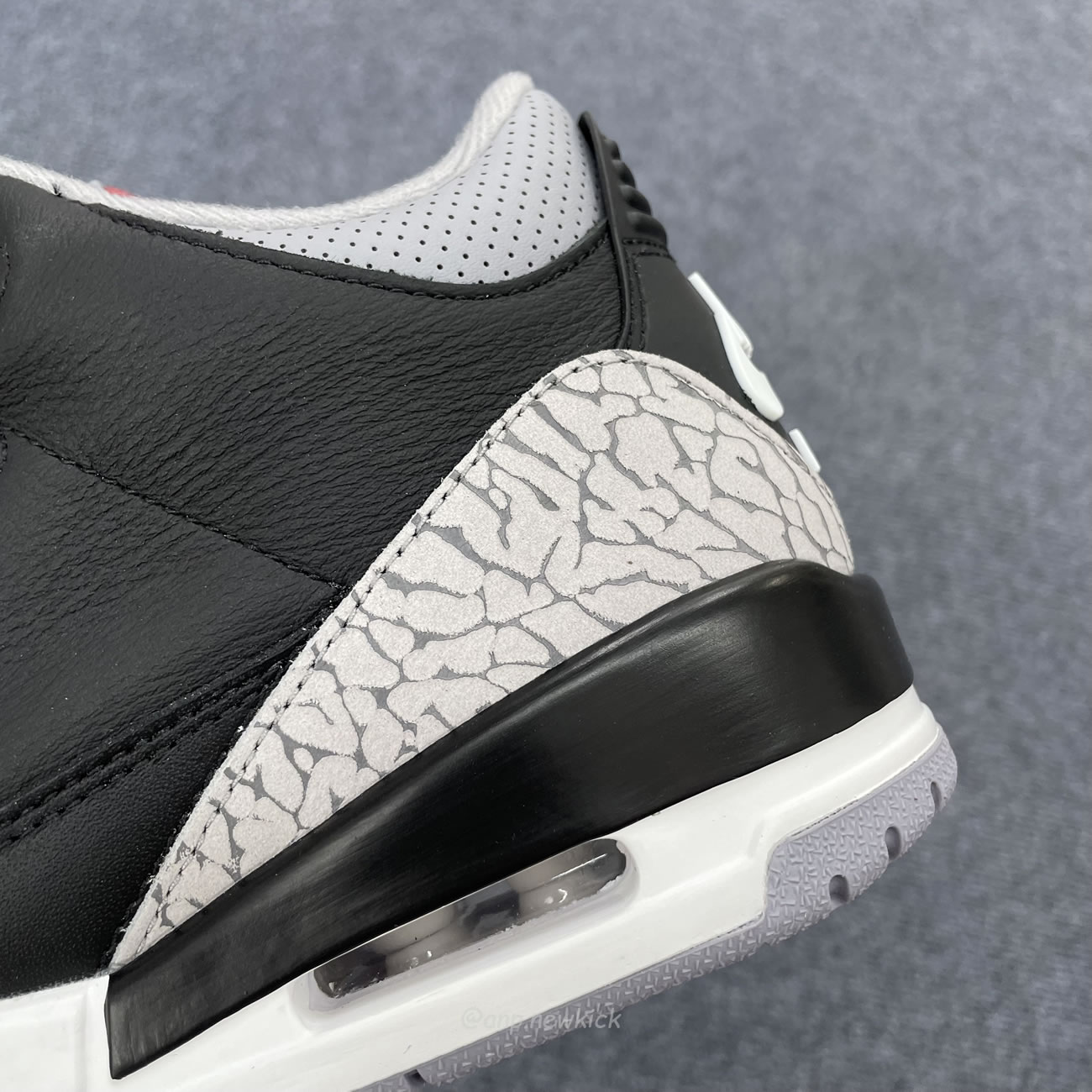 Air Jordan 3 Retro Black Cement Reimagined Dn3707 010 (9) - newkick.vip