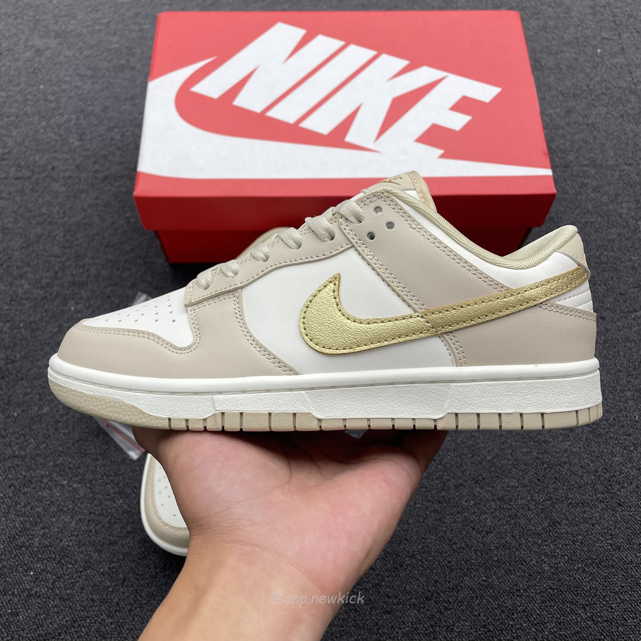 Nike Dunk Low Gold Swoosh Dx5930 001 (4) - newkick.vip