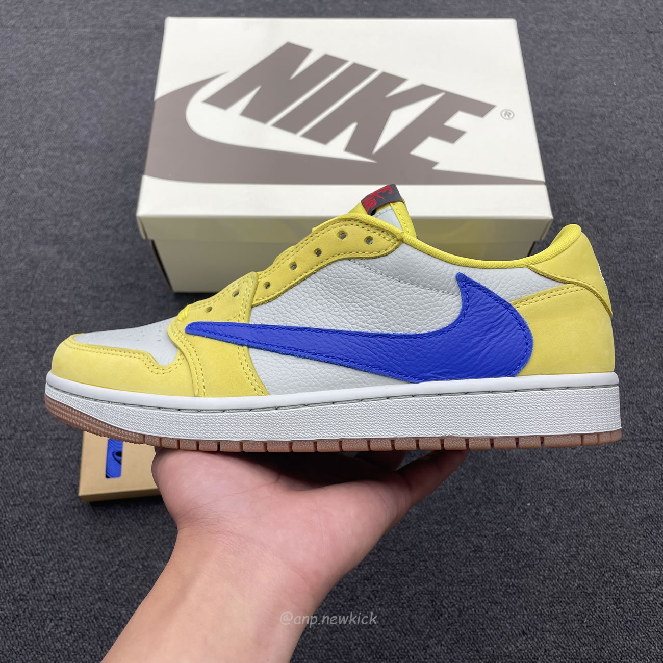 Travis Scott X Nike Air Jordan 1 Retro Low Og Sp Canary Dz4137 700 (13) - newkick.vip