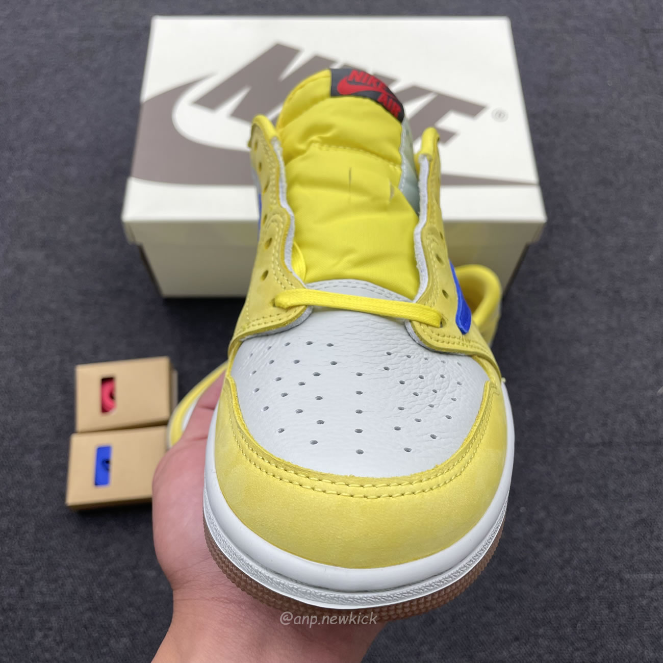 Travis Scott X Nike Air Jordan 1 Retro Low Og Sp Canary Dz4137 700 (16) - newkick.vip