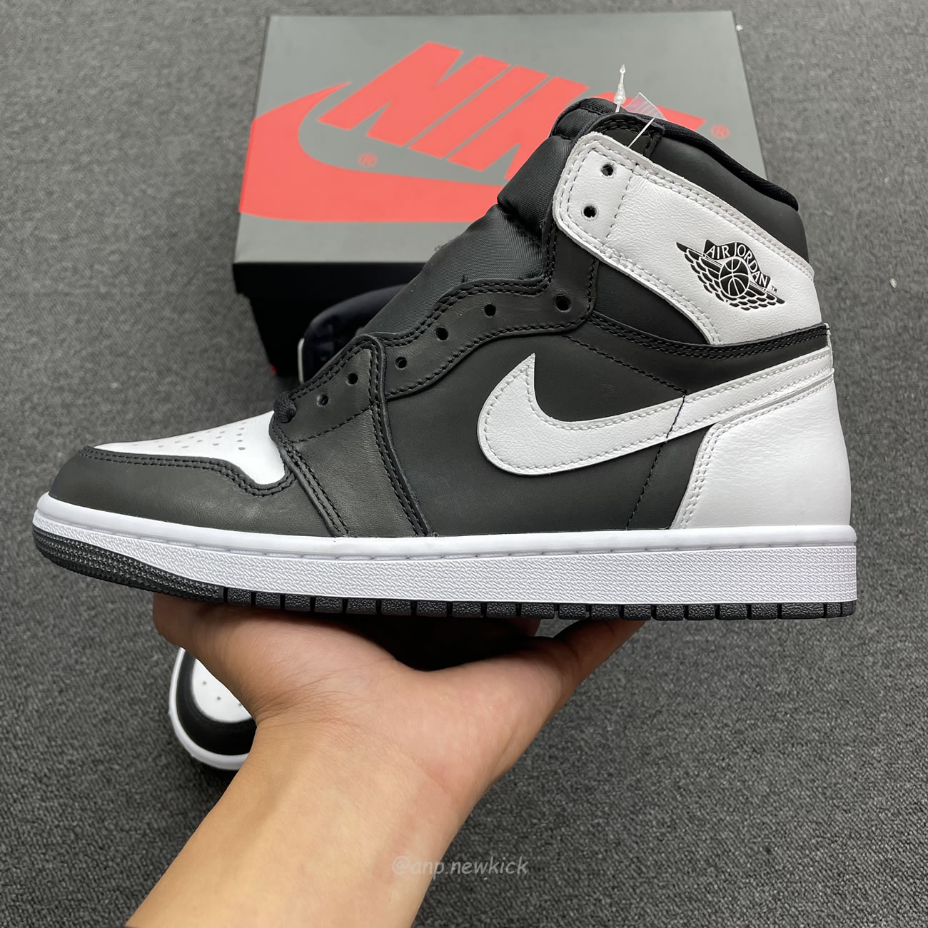 Air Jordan 1 Retro High Og Black White Dz5485 010 (8) - newkick.vip