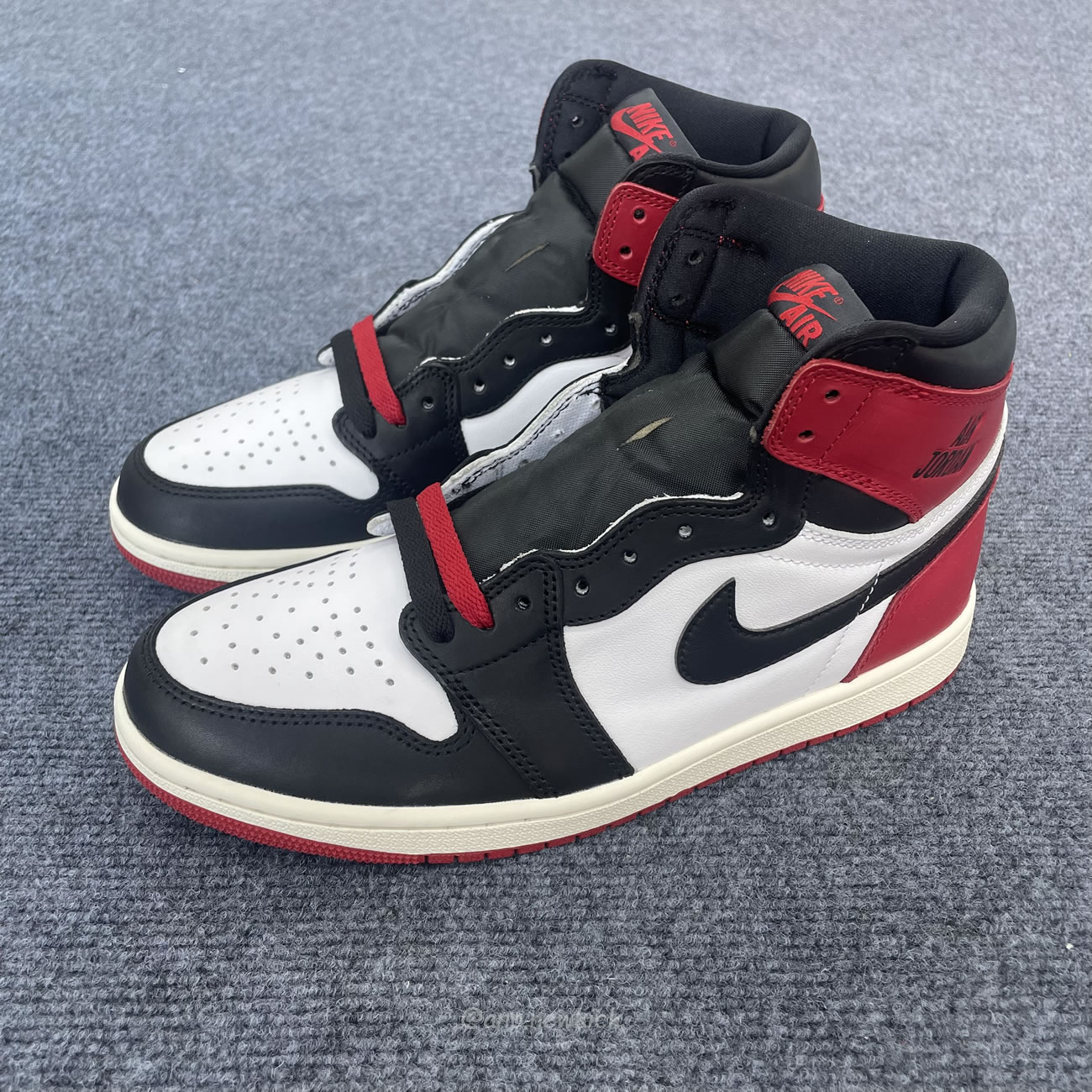 Air Jordan 1 High Og Black Toe Reimagined Dz5485 106 (4) - newkick.vip