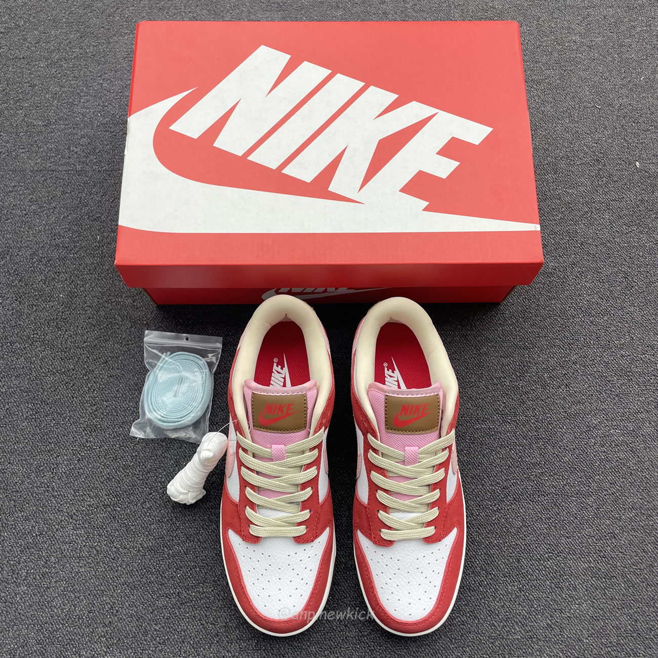 Nike Dunk Low Prm Bacon Womens Fb7910 600 (10) - newkick.vip