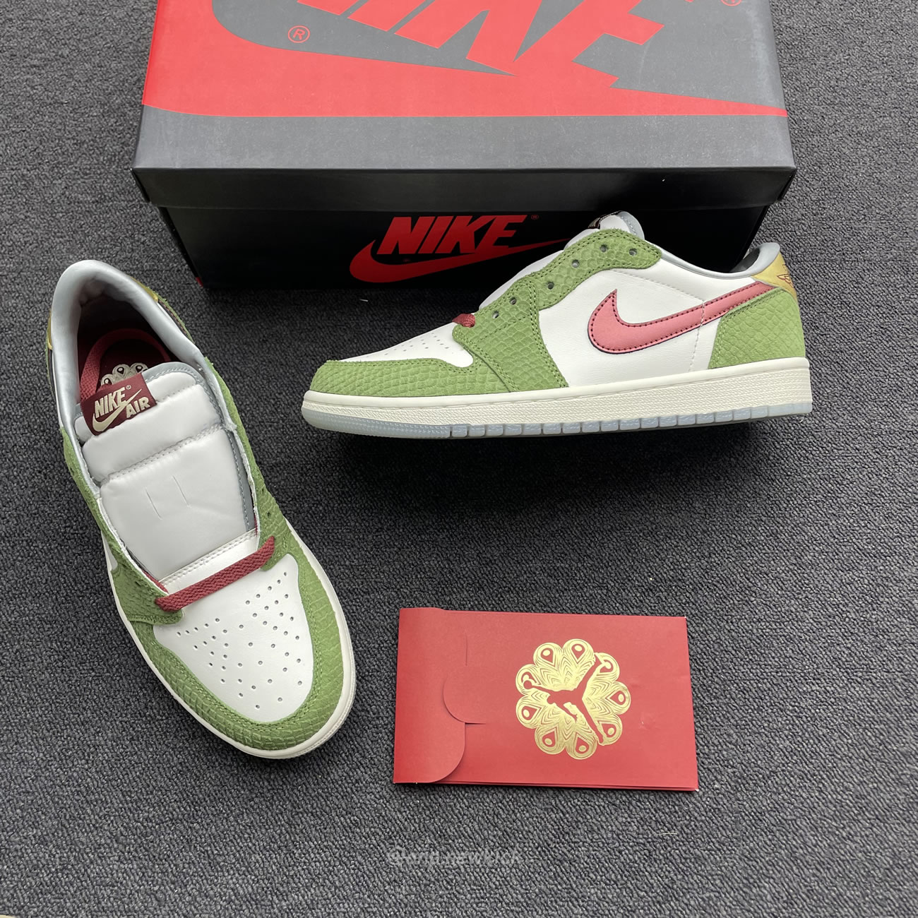 Air Jordan 1 Low Og Year Of The Dragon Fn3727 100 (4) - newkick.vip